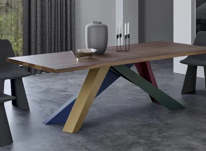 Tavolo Big Table con piano in legno e gambe in acciaio tagliato al laser in diverse misure e forme geometriche, sagomate e verniciate opache, in numerose combinazioni di colori, di Bonaldo