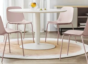 Tavolo rotondo con piano in legno laccato e base in metallo Balance di Calligaris