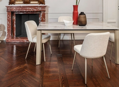 Tavolo Delta in ceramica di Calligaris