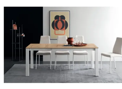 Tavolo in legno con gambe in metallo Duca di Calligaris