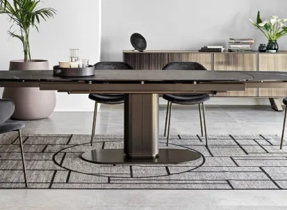 Tavolo allungabile con piano in ceramica effetto marmo Cameo di Calligaris