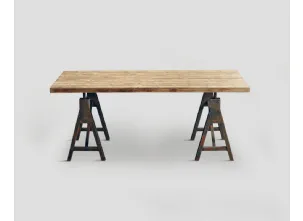 Tavolo DB002674 base metallo top massello legno riciclato di Dialma Brown