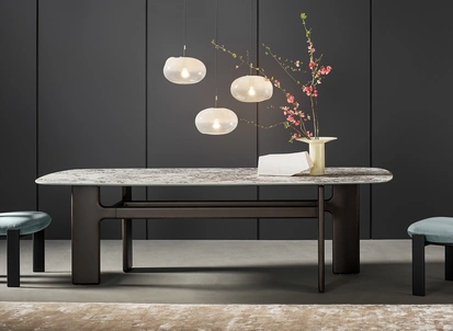 Tavolo Hippos con top in ceramica di Bonaldo