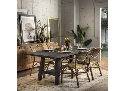 Tavolo rettangolare Maratea realizzato in legno stratificato e legno massello finitura Dark Titanium di Conifera di Dialma Brown