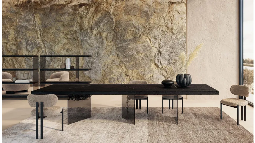 Tavolo Harvest Murano con top in frassino nero e base in vetro di Nature Design