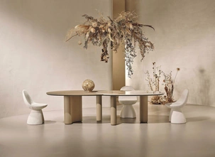 Tavolo Lymph Big in ceramica e materico fango di Nature Design