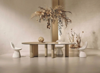 Tavolo Lymph Big in ceramica e materico fango di Nature Design