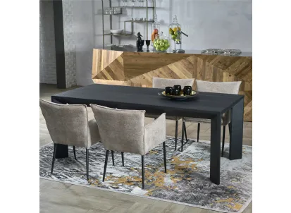 Tavolo rettangolare Panarea in legno stratificato e legno massello di Conifera finitura Dark Titanium di Dialma Brown