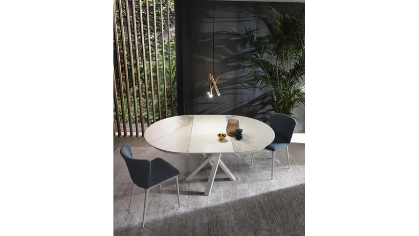 Tavolo allungabile Shangai Round con top in ceramica e base in alluminio verniciato di Riflessi