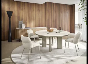Tavolo Sandy rotondo con piano in legno di Calligaris