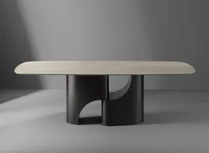 Tavolo Taijitu con piano in marmo e base in metallo di Bonaldo