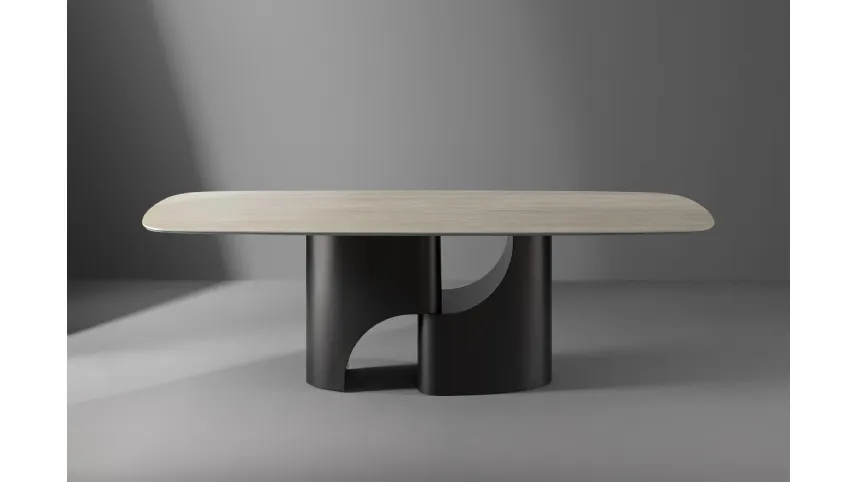 Tavolo Taijitu con piano in marmo e base in metallo di Bonaldo