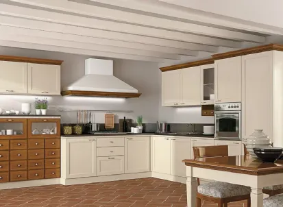 Cucina Classica angolare bicolore in laccato opaco e legno naturale I Ciliegi composizione 04 di Le Fablier