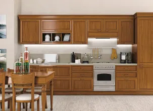 Cucina Classica lineare in legno Le Gemme composizione 05 di Le Fablier