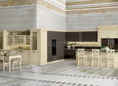 Cucina Classica angolare Mirabeau in laccato Chantilly e Marrone di Veneta Cucine