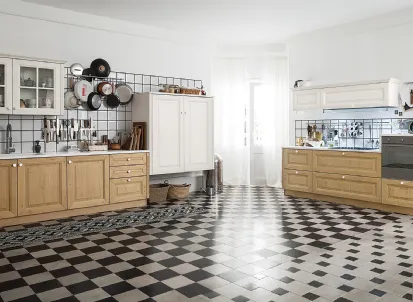 Cucina Classica ad angolo Pavese 04 in Rovere Naturale e Frassino laccato Bianco di Veneta Cucine