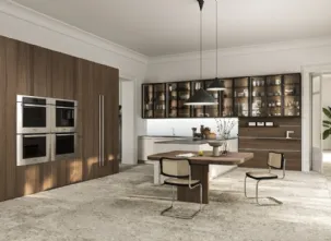 Cucina Design con penisola Opera 01 in legno e laccato di Snaidero