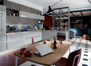 Cucina Moderna Carrera angolare in laccato lucido Grigio Metallo di Veneta Cucine