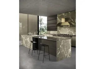 Cucina Moderna con isola Frame 04 in laccato e gres di Snaidero