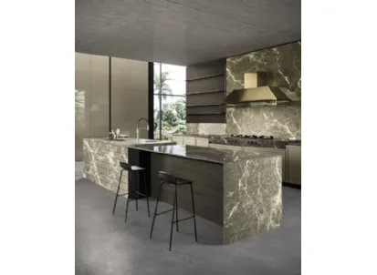 Cucina Moderna con isola Frame 04 in laccato e gres di Snaidero