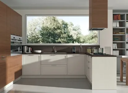Cucina Moderna con penisola bicolore in laccato bianco opaco e legno naturale Melograno composizione 05 di Le Fablier
