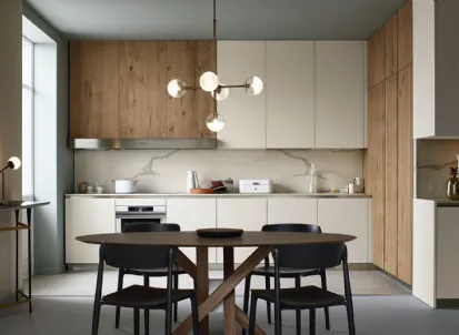 Cucina Moderna lineare Lounge in Fenix Bianco Kos e Rovere nodoso chiaro di Veneta Cucine