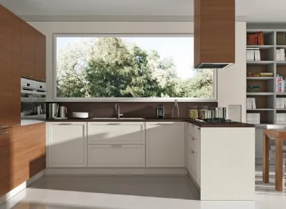 Cucina Moderna angolare bicolore in laccato bianco opaco e legno naturale Melograno composizione 5 di Le Fablier