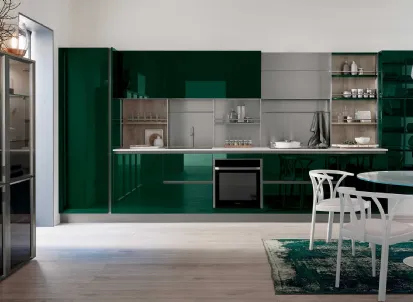 Cucina Moderna lineare Oyster 06 in laccato lucido Verde Lago di Veneta Cucine