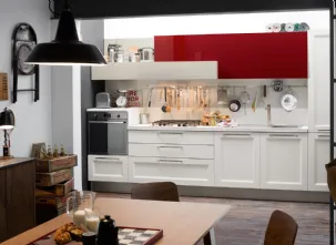 Cucina Moderna Tablet lineare in laccato opaco Bianco e laccato lucido Rosso Ciliegia di Veneta Cucine