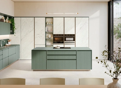 Cucina Moderna con isola Sakura 01 in frassino laccato di Veneta Cucine