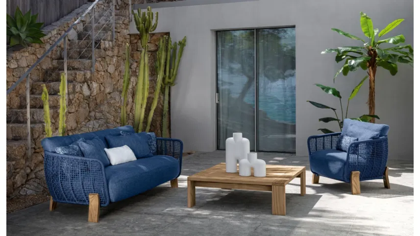 Divano in tessuto con schienale e braccioli realizzati con un intreccio di corde sintetiche con piedini in legno curvati Argo Wood Love Seat di Talenti