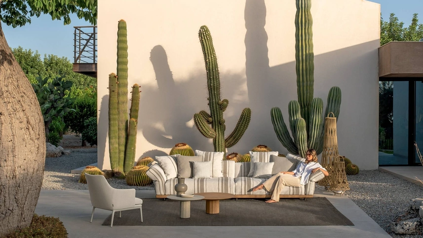 Divano Elton in tessuto imbottito di Talenti