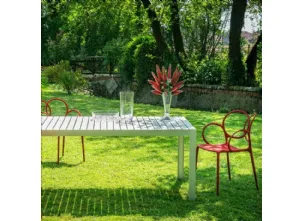 Tavolo da giardino realizzato in alluminio KALIMBA di Driade