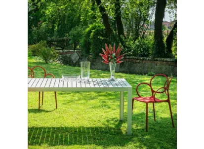 Tavolo da giardino realizzato in alluminio KALIMBA di Driade
