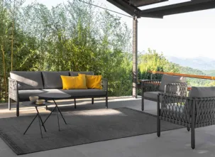 Arredo da esterno in tessuto grigio imbottito e struttura in alluminio Sofy di Talenti